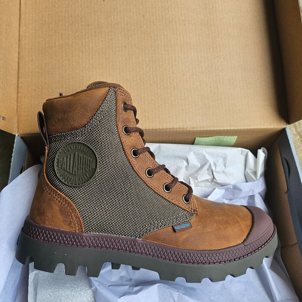 Pampa sport cuff Palladium boots.